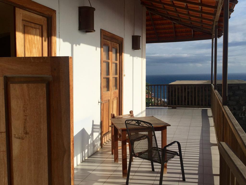 Hôtel Casa Beiramar à São Filipe Extérieur photo