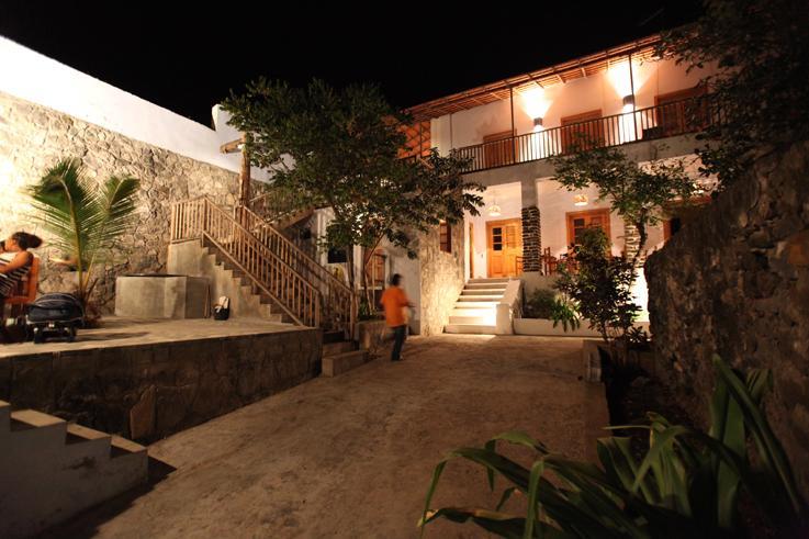 Hôtel Casa Beiramar à São Filipe Extérieur photo